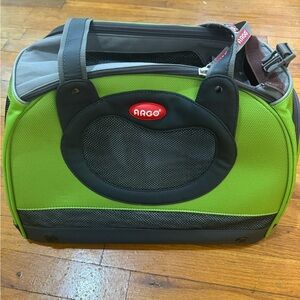 ARGO Green and Black Pet Carrier
